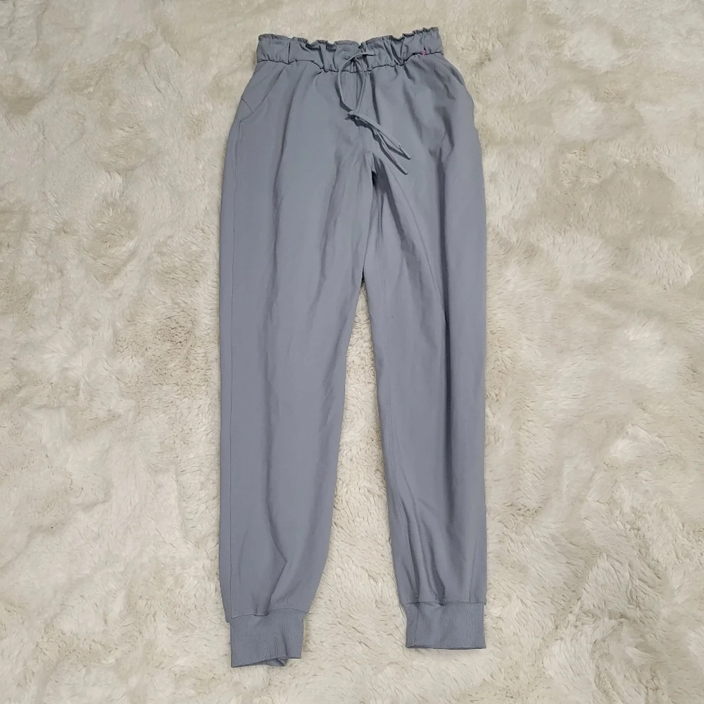Lululemon On The Fly Jogger Grey Size 4 Tapered Athletic
